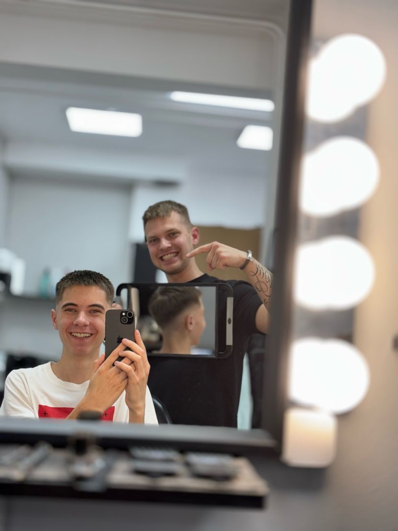 Serhio, barber Hair Gold